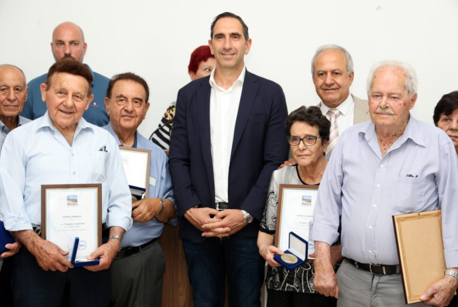 Η Κυβέρνηση αντιμετωπίζει με ευαισθησία τον προσφυγικό κόσμο, τόνισε ο ΥΠΕΣ