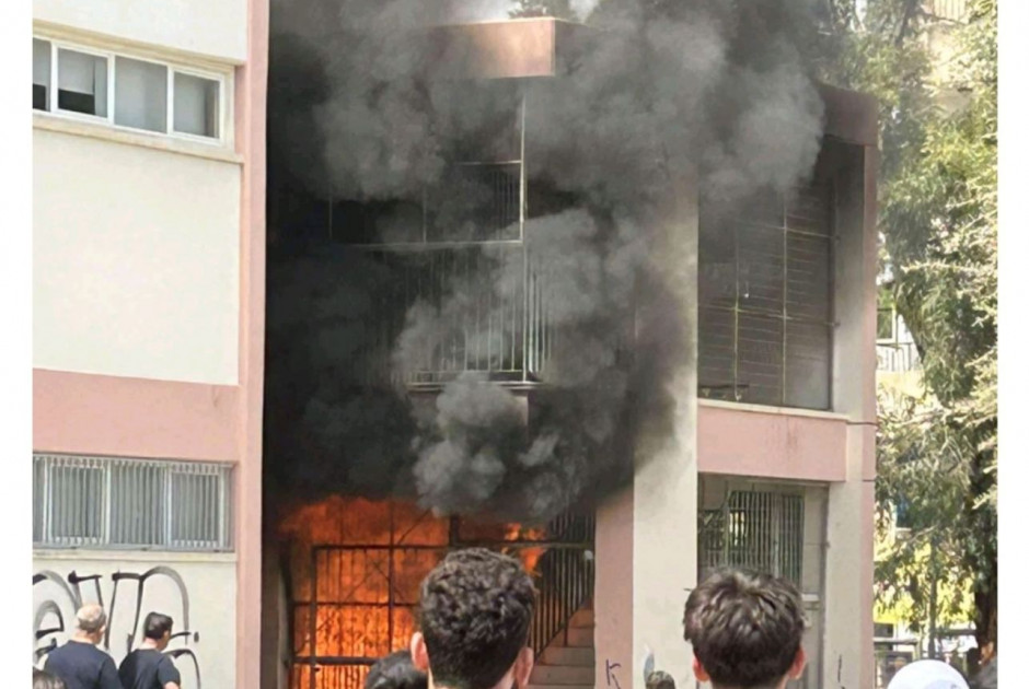 Πιθανή κακόβουλη ενέργεια από μαθητές η φωτιά σε σχολείο (ΒΙΝΤΕΟ)