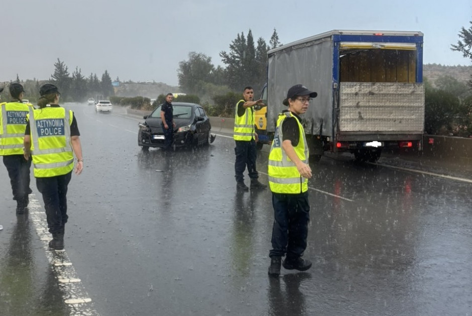 Άμεση επέμβαση Δοκίμων Αστυφυλάκων μετά από τροχαίο