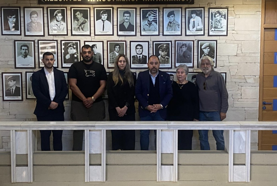 Μνημείο αφιερωμένο στους ήρωες Τάσο Ισαάκ και Σολωμό Σολωμού