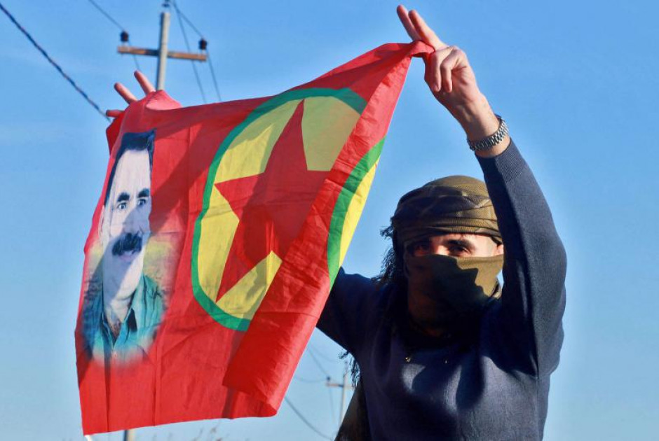 Ιστορική απόφαση: Καταθέτει τα όπλα και αυτοδιαλύεται το PKK