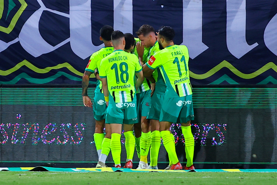 ΑΕΚ-Ομόνοια 2-1: Ηρωική πρόκριση στον τελικό… με 10 παίκτες από το 9' (ΦΩΤΟΣ)