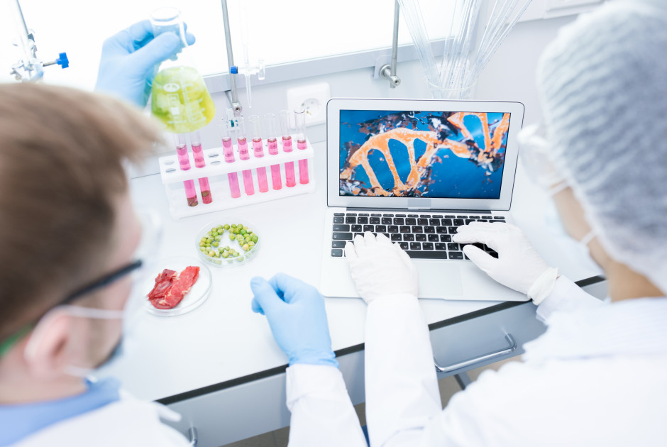 Οργή στις ΗΠΑ: DNA παιδιών μεταναστών στη βάση εγκληματιών του FBI