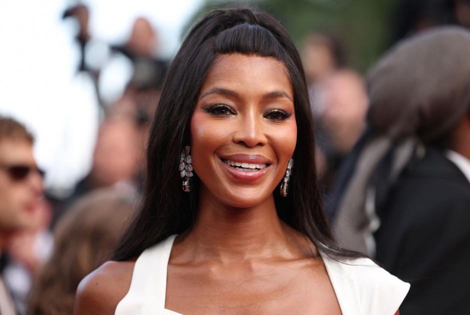 Η Naomi Campbell σε μια σπάνια οικογενειακή στιγμή με τα δύο της παιδιά