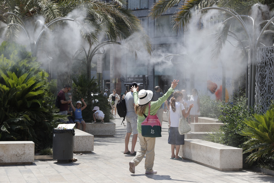 «Σαρώνει» ο καύσωνας στην Ευρώπη – Ακραίες θερμοκρασίες σε πολλές χώρες