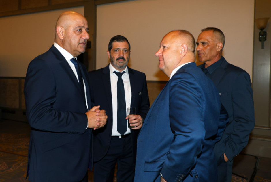 LIVE: Η ΩΡΑ της ανάδειξης του ΧΑΡΗ ΛΟΙΖΙΔΗ στην προεδρία της ΚΟΠ