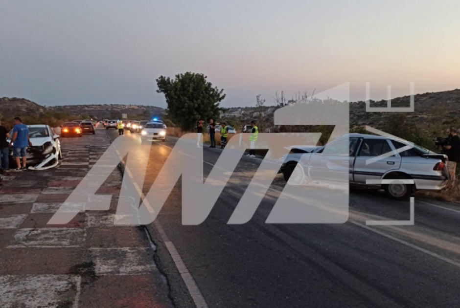 Σοβαρό τροχαίο με τέσσερα οχήματα στην επαρχία Λεμεσού