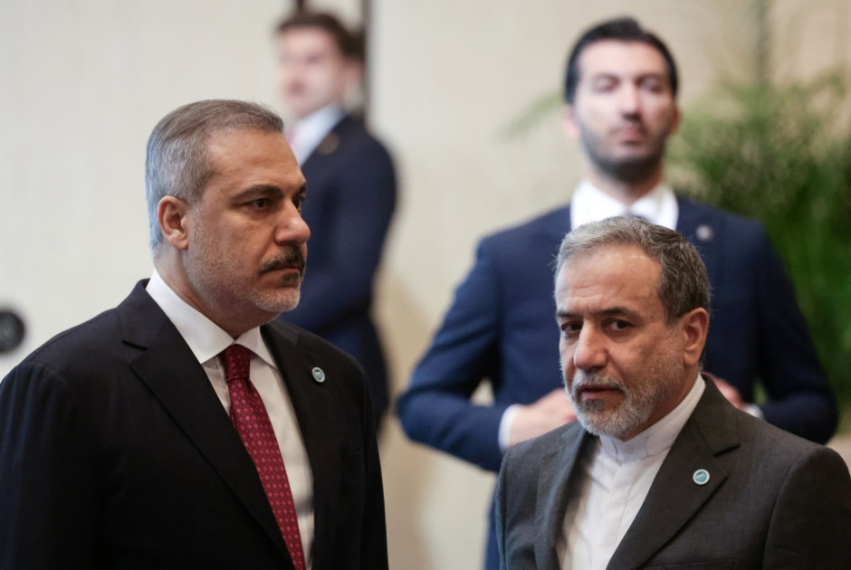 «Έτοιμοι για διαπραγματεύσεις αλλά και για πόλεμο» δηλώνει ο Iρανός ΥΠΕΞ που συναντήθηκε με Φιντάν