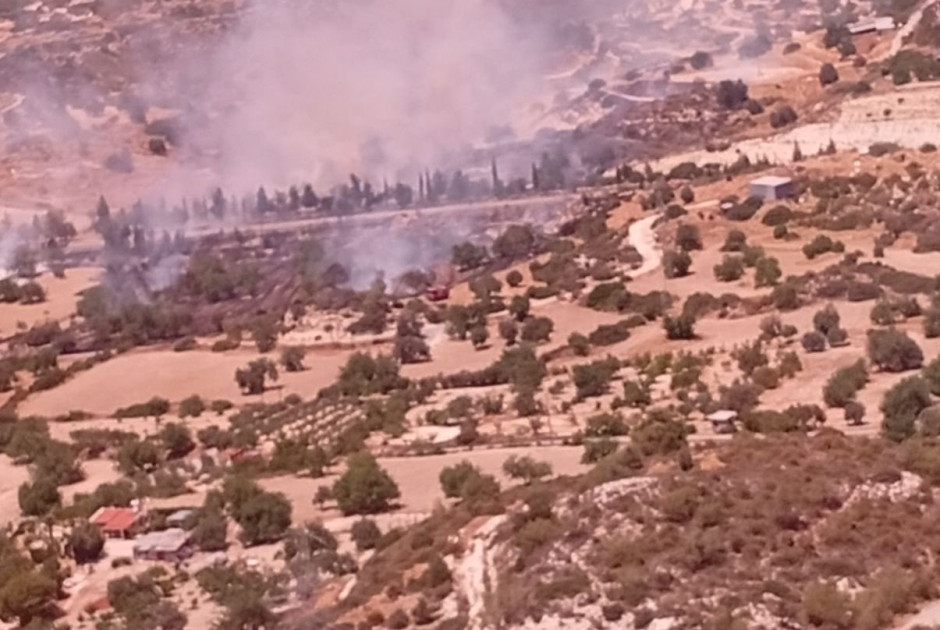 Διαχειρίσιμη η πυρκαγιά στον αυτοκινητόδρομο