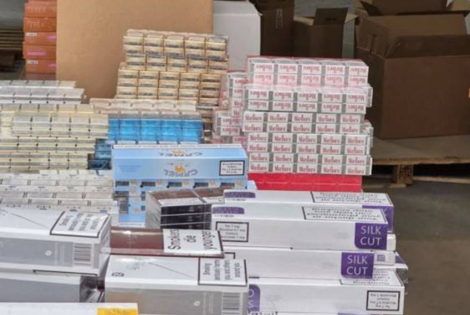 Αεροδρόμιο: Δεκάδες κούτες τσιγάρων και 23 κιλά καπνού εντοπίστηκαν σε επιβάτες