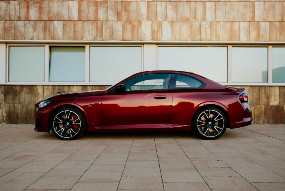 Η νέα BMW Σειρά 2 Coupé είναι πιο δυναμική και πιο ψηφιακή από ποτέ