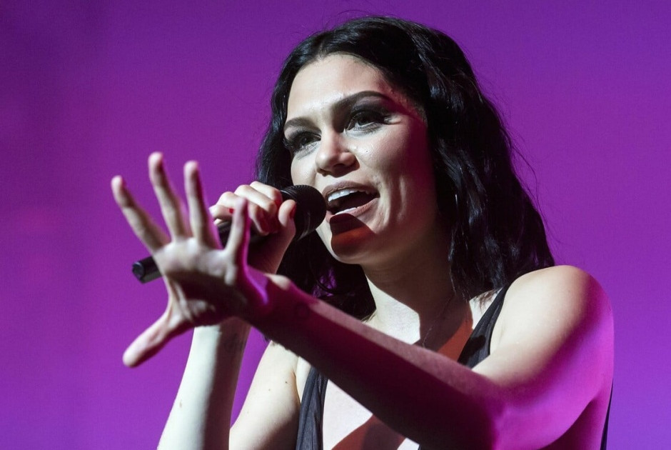 Jessie J από το Wembley: «Η τελευταία συναυλία πριν πάω να νικήσω τον καρκίνο του μαστού»