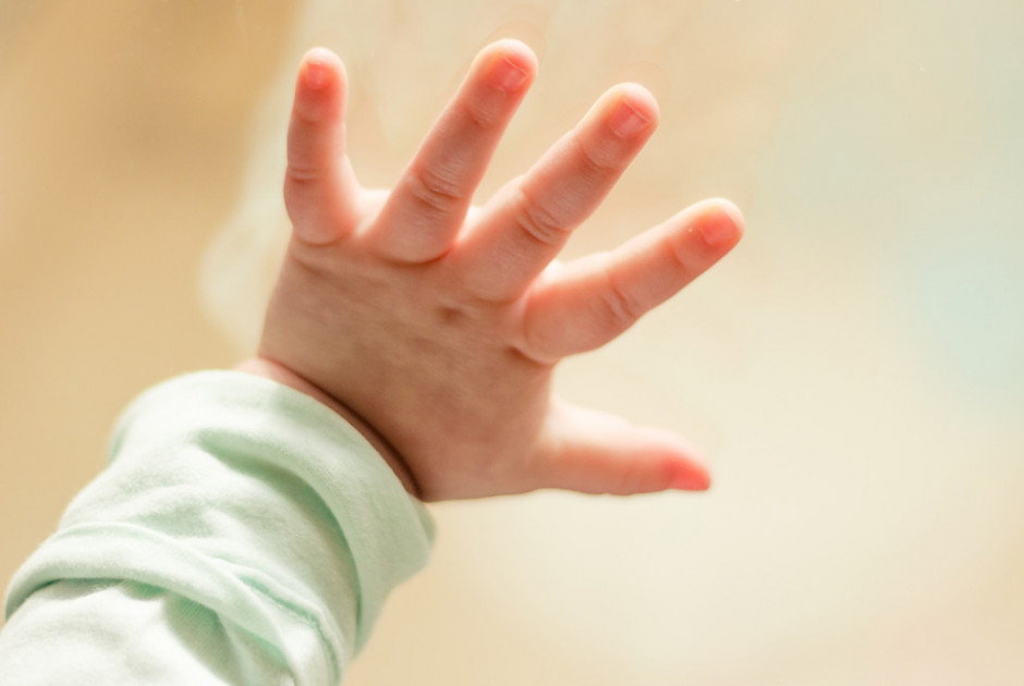 Άνδρας άλλαζε ονοματεπώνυμο κάθε χρόνο για να αποφύγει τη διατροφή του παιδιού του