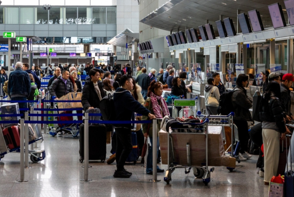 Σοκ σε αεροδρόμιο: Έκρυψαν ταραντούλες σε κουτιά…τούρτας