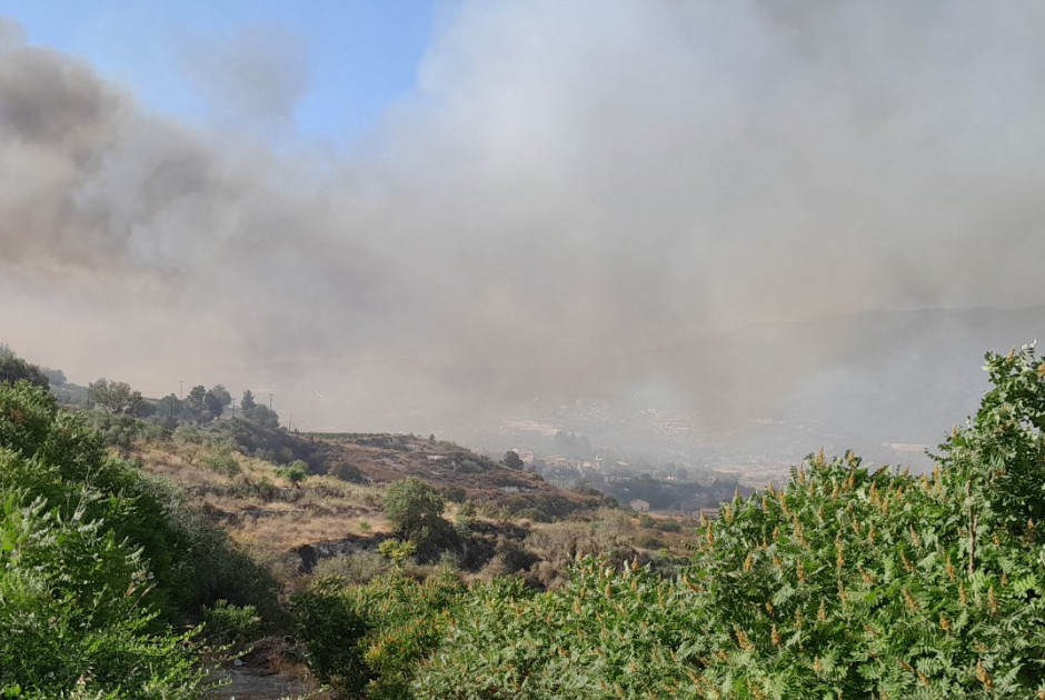 Απειλήθηκε η κοινότητα Ομόδους από τη φωτιά