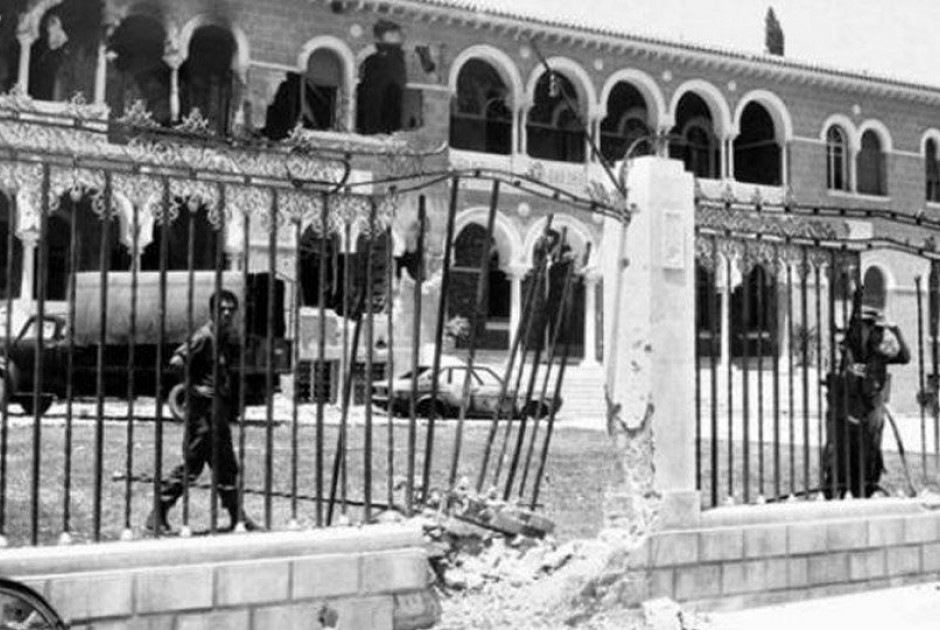 Μηνύματα μνήμης και ευθύνης από τα κόμματα για την επέτειο του πραξικοπήματος της 15ης Ιουλίου