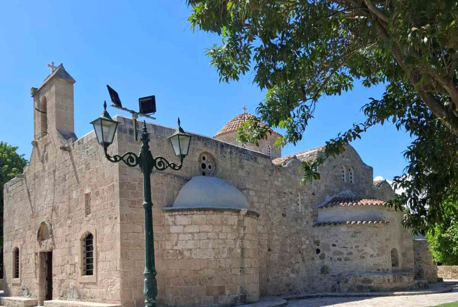 Προσκύνημα στην Παναγία την Αγγελόκτιστη στο Κίτι: Ένα ταξίδι πίστης, ιστορίας και τέχνης