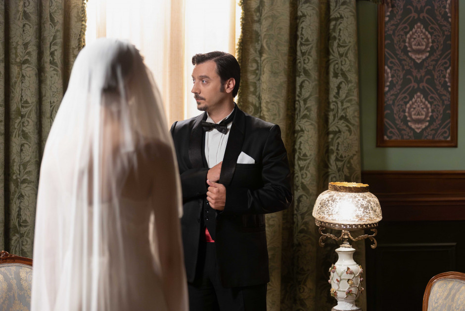 Grand Hotel: Αποκλειστικές backstage φωτογραφίες και βίντεο από τα γυρίσματα του νέου τρέιλερ