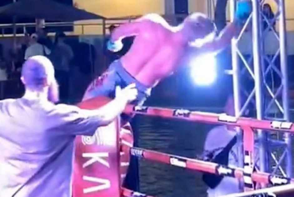 Πυγμάχος έπαθε ηλεκτροπληξία αμέσως μετά τη νίκη του και λιποθύμησε (BINTEO)