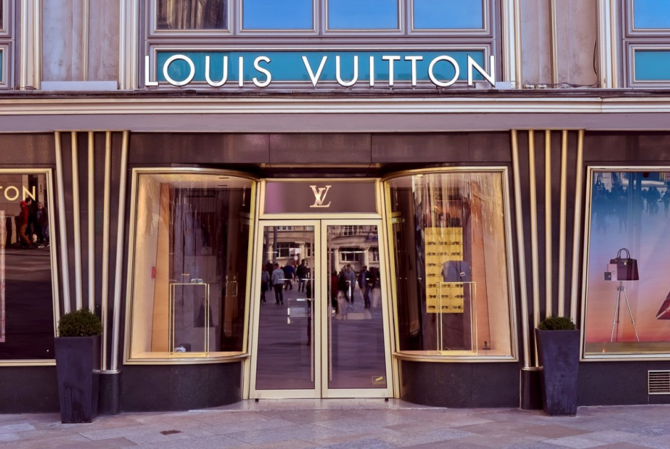 Συναγερμός στην Louis Vuitton: Διαρροή προσωπικών δεδομένων 419.000 πελατών