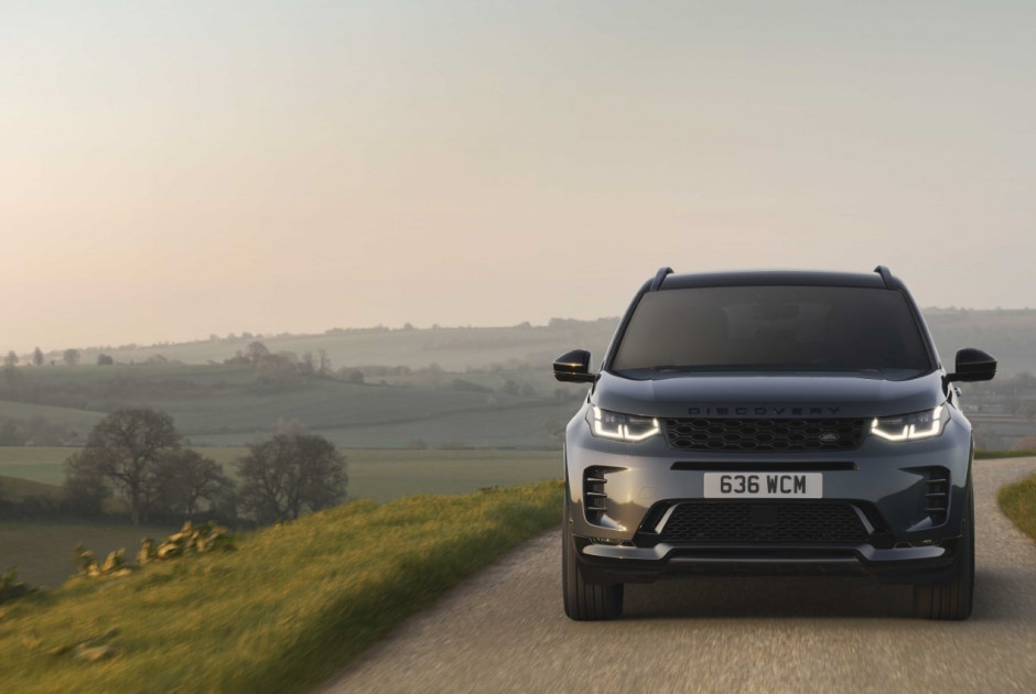 Νέο Land Rover Discovery Sport: Πιο, δυναμικό, πολυτελές με νέες εκδόσεις