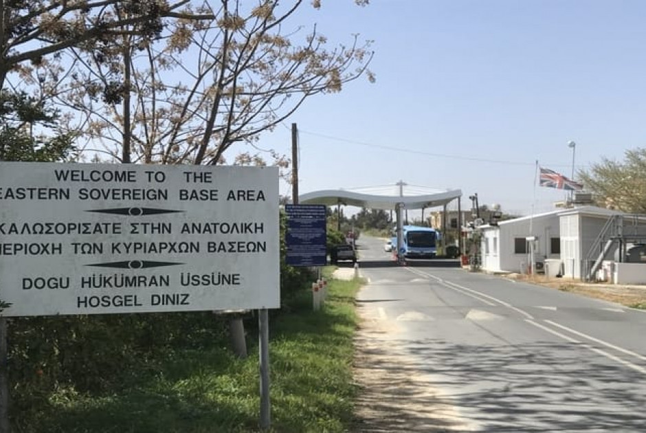 Ελληνοκύπριος πέρασε κατά λάθος στα κατεχόμενα – Οι Τούρκοι περικύκλωσαν το αυτοκίνητό του