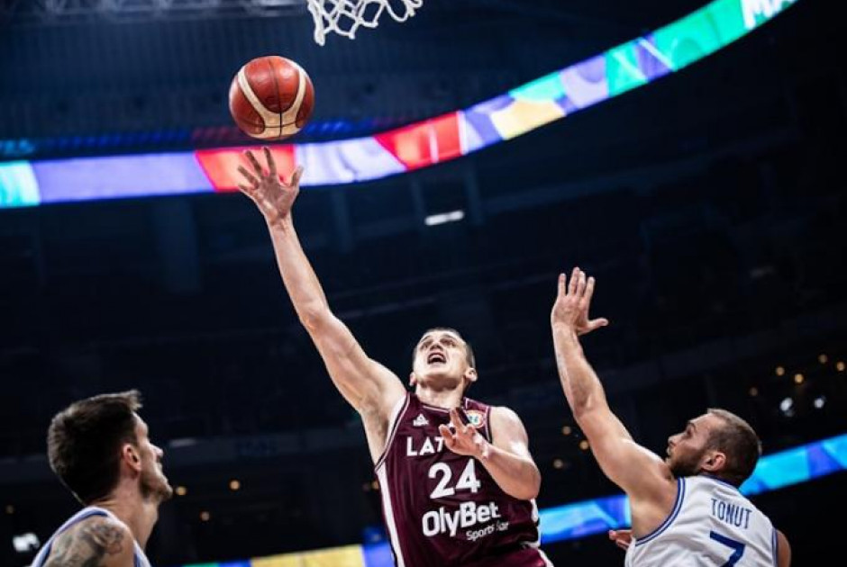 Πλήγμα για την Λετονία: Εκτός Eurobasket o Γκραζούλις λόγω τραυματισμού