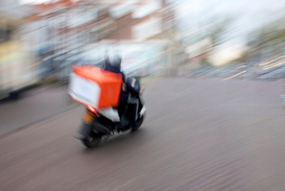 Επιτέθηκαν με ξύλα και μαχαίρι σε διανομέα φαγητού στη Λεμεσό