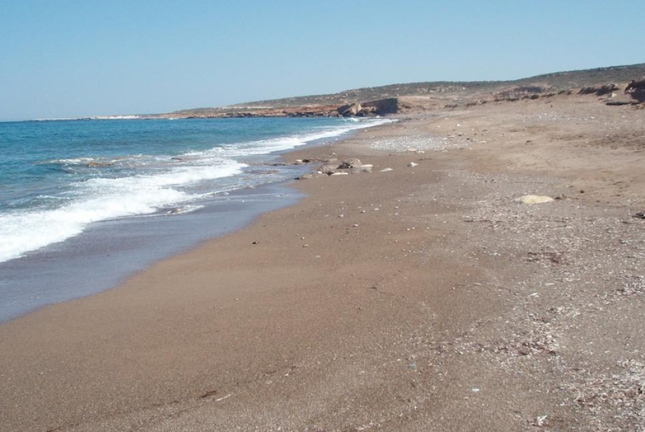 Κρατική αδυναμία επιβολής της νομοθεσίας στον Ακάμα (ΒΙΝΤΕΟ)