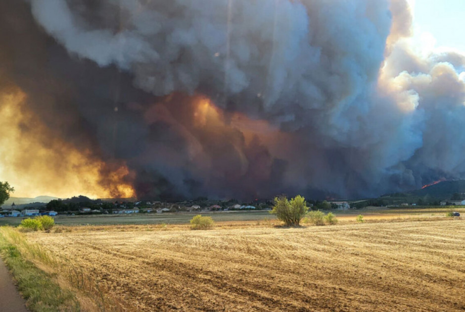 Στο έλεος των πυρκαγιών η Νότια Γαλλία
