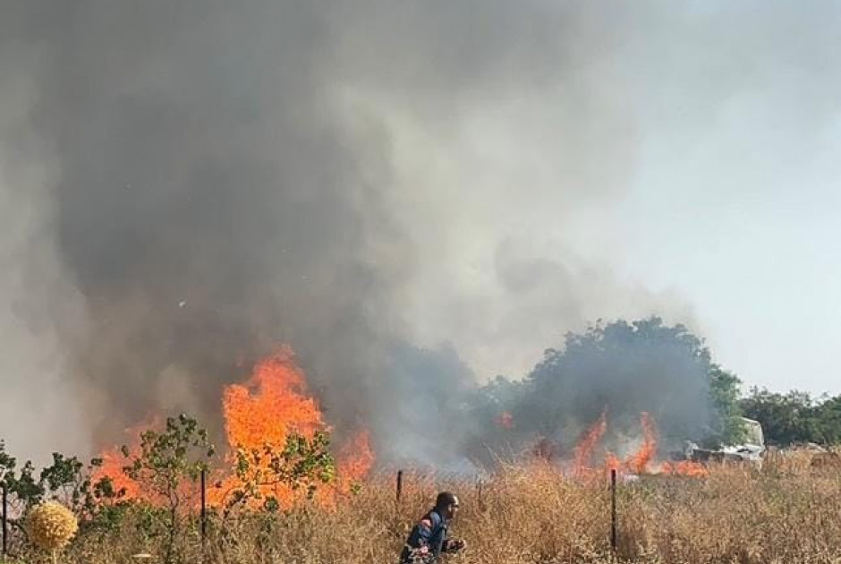 Συναγερμός στην Πυροσβεστική – Πυρκαγιά στα Πολεμίδια (ΒΙΝΤΕΟ)