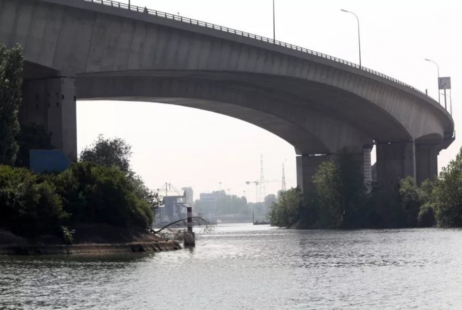 Μυστηριώδεις θάνατοι στον Σηκουάνα: Χειροπέδες σε ένα πρόσωπο
