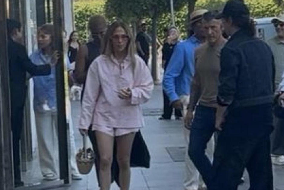 H Τζένιφερ Λόπεζ «έφαγε πόρτα» σε κατάστημα της Chanel στην επειδή… δεν την αναγνώρισαν