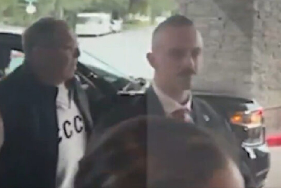 Με πουλόβερ… «ΕΣΣΔ» ο Λαβρόφ στην Αλάσκα; (Βίντεο)