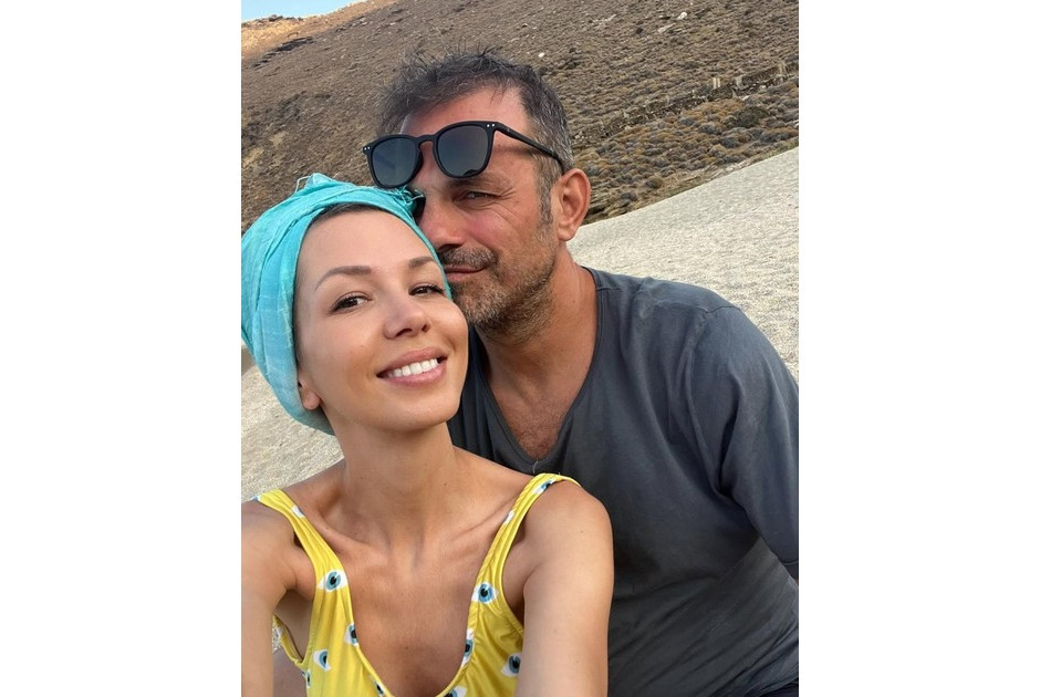 Έφυγε από τη ζωή η Αλεξάνδρα, σύντροφος του Ντέμη Νικολαΐδη, μετά από μάχη με τον καρκίνο