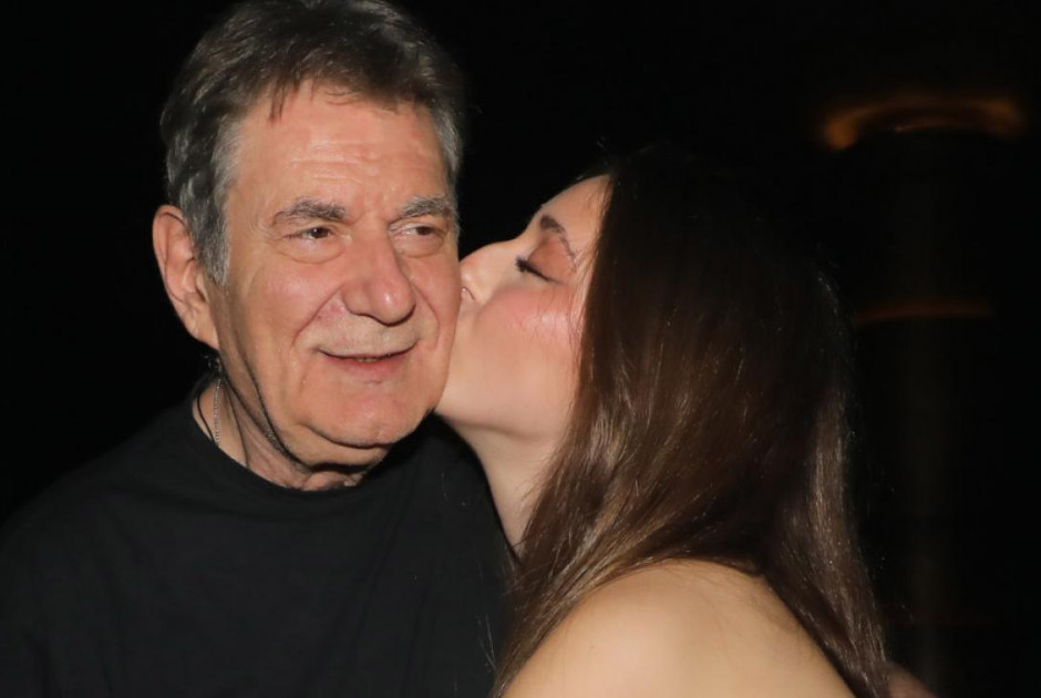 Ο Άγγελος Διονυσίου με τη 19χρονη κόρη του σε βραδινή έξοδο