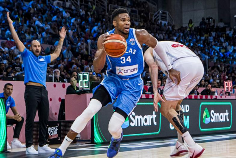 Επική ανάρτηση της FIBA: «Ο Γιάννης βάζει και τρίποντα. Απλά δώστε το τρόπαιο στην Ελλάδα»