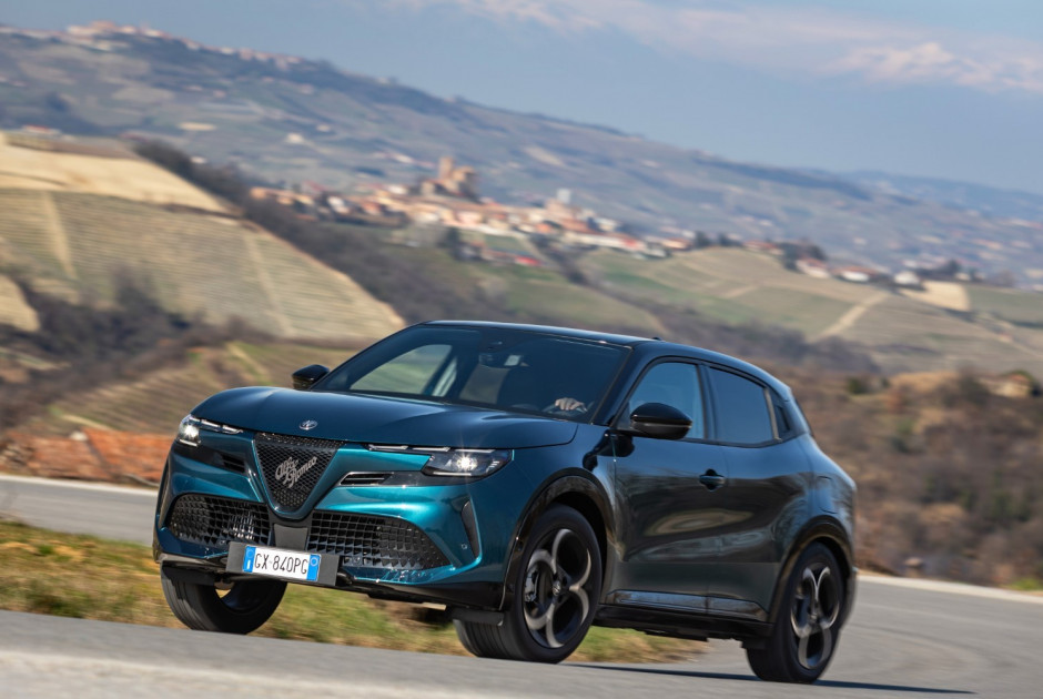 H νέα Alfa Romeo Junior βρίσκεται ήδη στις εκθέσεις της CiC Automasters