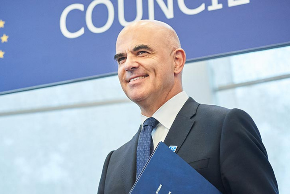 Επίσημη επίσκεψη του ΓΓ του ΣτΕ σήμερα – Στις 10.45 η συνάντηση με ΠτΔ