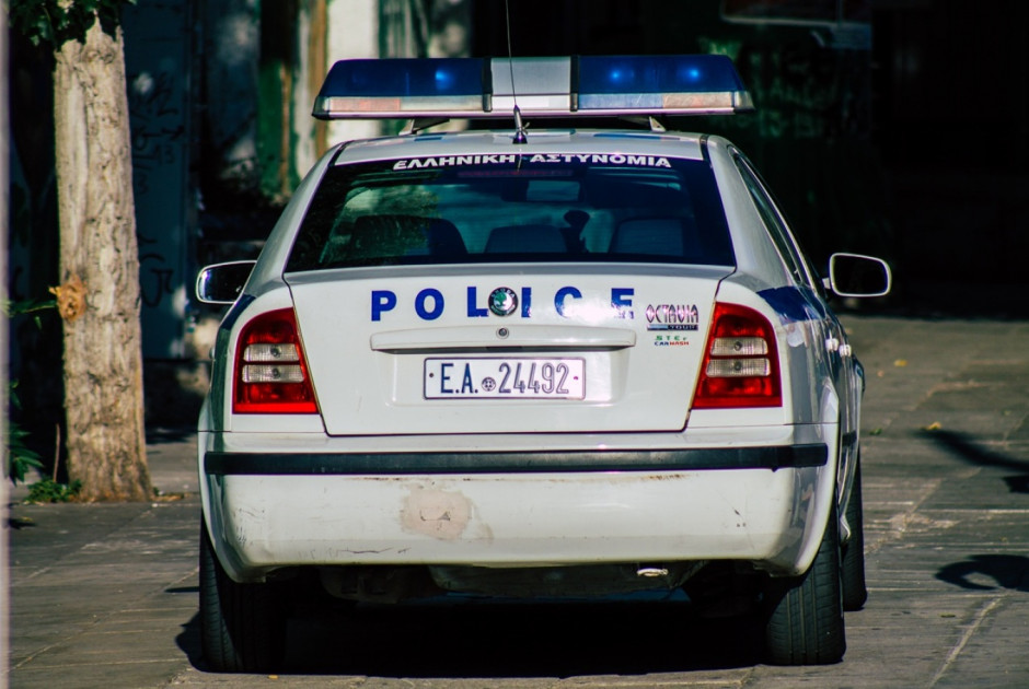 Άνδρας φέρεται να παρενόχλησε σεξουαλικά ανήλικους την ώρα που έπαιζαν σε σχολείο