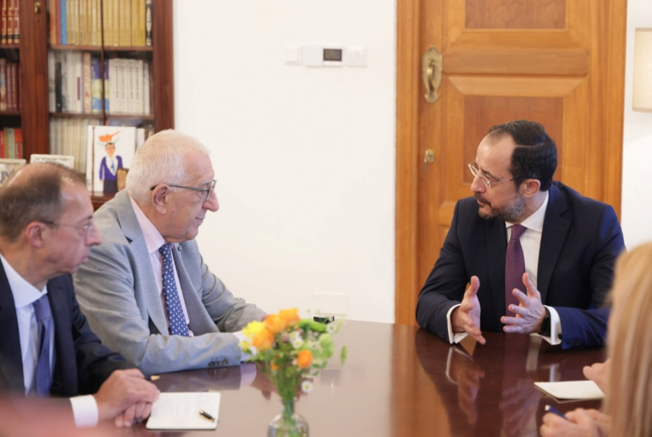 Υποδέχθηκε στο Προεδρικό Μέγαρο ο ΠτΔ τον Πρόεδρο της Βουλής των Ελλήνων
