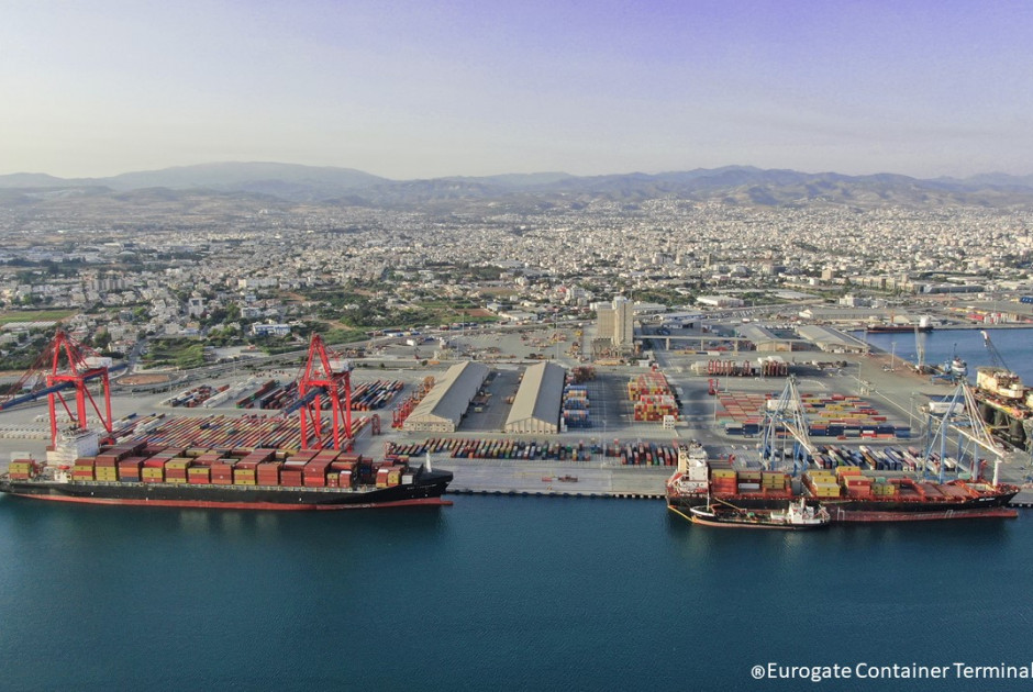 Σοβαρές επιπτώσεις στην αλυσίδα τροφοδοσίας λόγω απεργίας εκτελωνιστών