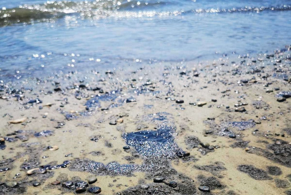Προσωρινή απαγόρευση κολύμβησης στην παραλία Ορόκλινης