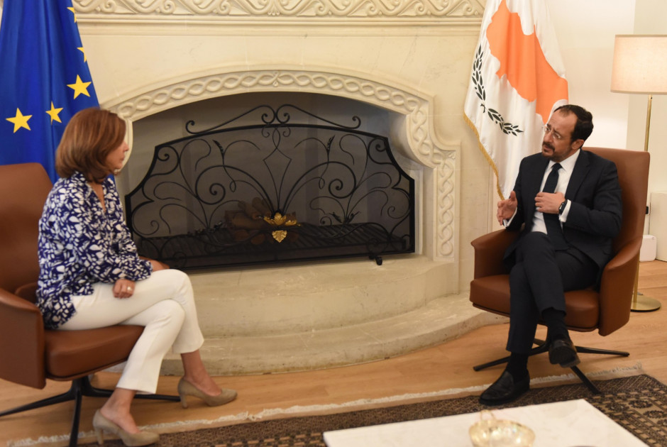 Στην Κύπρο η Ολγκίν – Συναντάται σήμερα με Τουφάν Έρχιουρμαν και αύριο με ΠτΔ