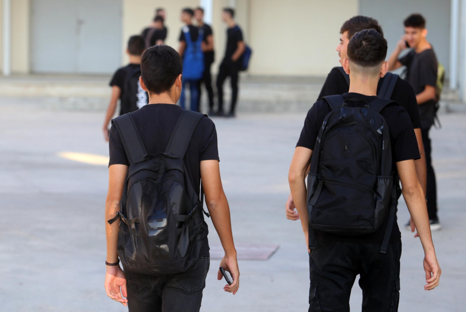 Μαθητές στην Πόλη Χρυσοχούς βγήκαν από τις τάξεις – Διαμαρτυρία για τα κλιματιστικά
