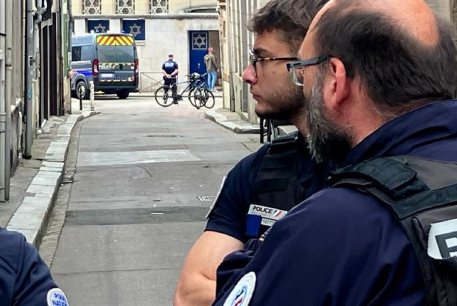 Γαλλία: Άνδρας μαχαίρωσε καθηγήτρια και μια μαθήτρια σε σχολή