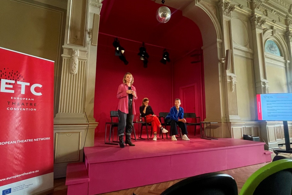 ΘΟΚ: Έναρξη του προγράμματος Young Europe V στο Deutsches Theater στο Βερολίνο