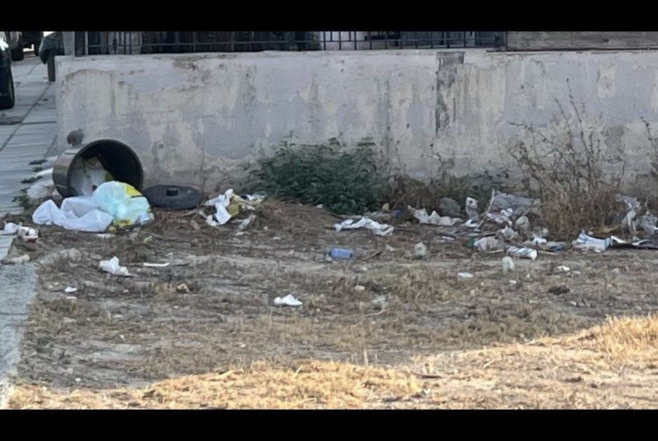 Ντροπιαστικές εικόνες στην Έγκωμη: Γειτονιές γεμάτες σκουπίδια