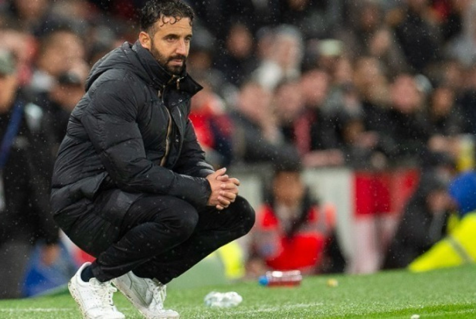 Η Έβερτον δέχθηκε την πιο ανόητη κόκκινη κάρτα...αλλά και πάλι κατάφερε να κερδίσει την Γιουνάιτεντ