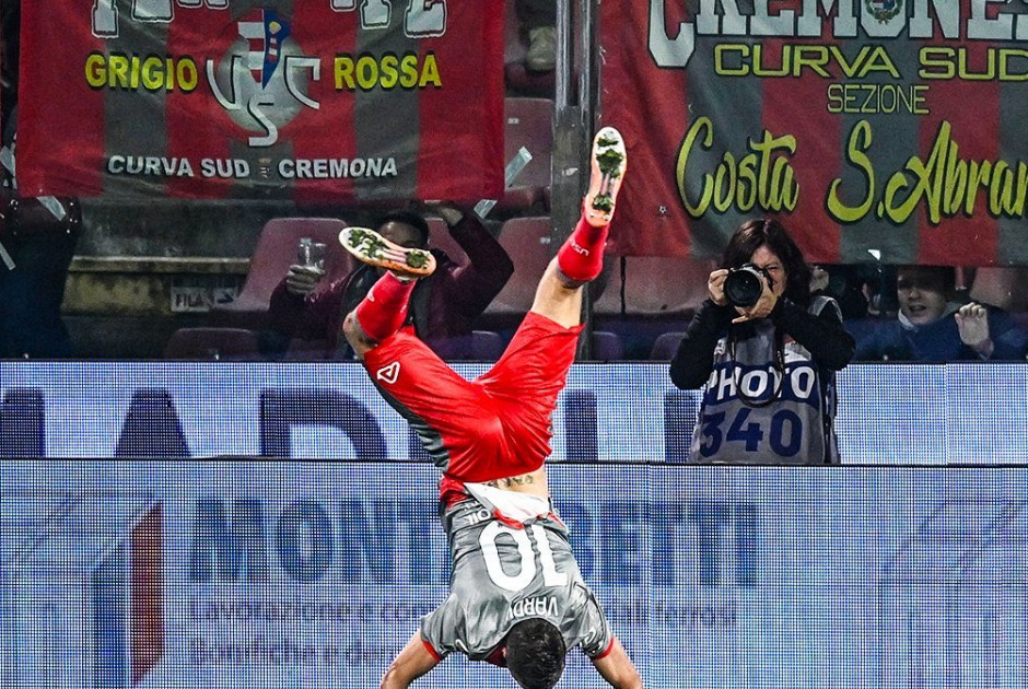 &quot;ΑΛΗΤΙΚΟΣ&quot; πανηγυρισμός: Ο Βάρντι σκόραρε το πρώτο του γκολ στην Ιταλία και έκανε ανάποδη τούμπα (ΒΙΝΤΕΟ)